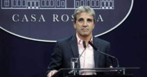 Caputo contra la política y el periodismo: “Algunos cobran 40 mil dólares para criticarme”