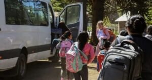 Comenzaron las licitaciones para el traslado de estudiantes y docentes neuquinos