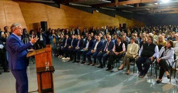 Figueroa: “Neuquén puede optimizar su energía gracias a la Inteligencia Artificial” Figueroa: “Neuquén puede optimizar su energía gracias a la Inteligencia Artificial”