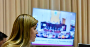 Gloria Ruiz se pronuncia sobre las acusaciones en su contra y se enfrenta a diputados