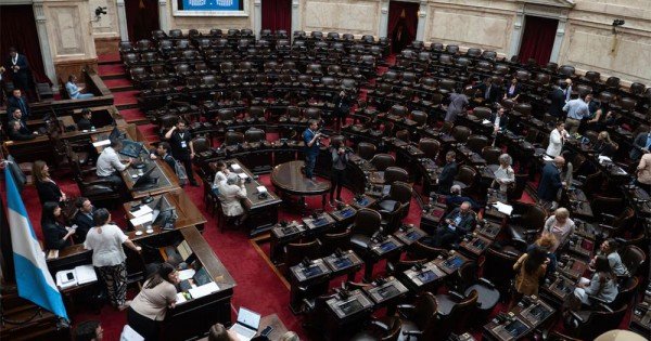 No logran quórum para eliminar la reelección perpetua de los sindicalistas No logran quórum para eliminar la reelección perpetua de los sindicalistas