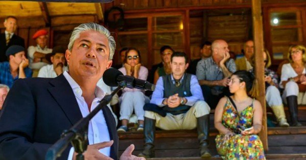Rolando Figueroa: “es clave invertir bien los recursos neuquinos” Rolando Figueroa: “es clave invertir bien los recursos neuquinos”