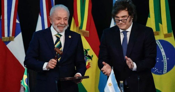 Mercosur: saludo frío entre Milei y Lula, denuncias a Venezuela y acuerdos clave Mercosur: saludo frío entre Milei y Lula, denuncias a Venezuela y acuerdos clave