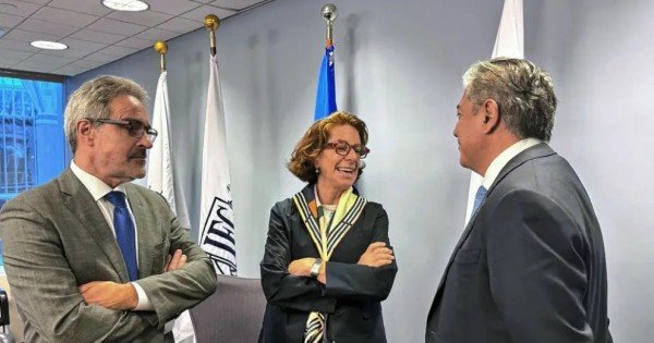 Neuquén busca apoyo internacional para impulsar rutas escénicas y servicios básicos Neuquén busca apoyo internacional para impulsar rutas escénicas y servicios básicos