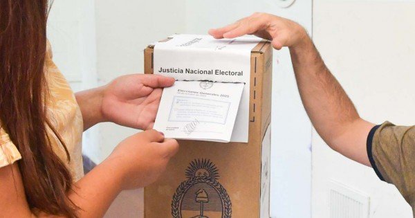Los principales espacios políticos de Argentina cierran listas rumbo a octubre Los principales espacios políticos de Argentina cierran listas rumbo a octubre