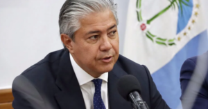 Figueroa llamó a incluir a gobernadores opositores en la mesa política de Milei