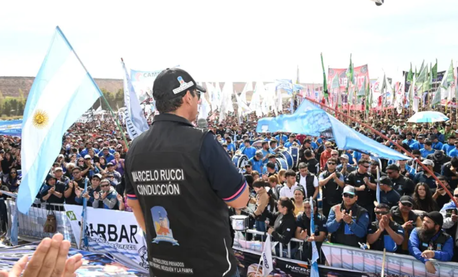 Rucci anunció mejoras para los petroleros: suba en zona desfavorable y seguro laboral por 5 años Rucci anunció mejoras para los petroleros: suba en zona desfavorable y seguro laboral por 5 años