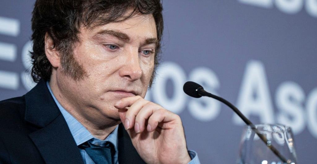 La encuesta que encendió las alarmas en el gobierno de Milei