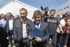 Santilli agradece a Milei tras confirmarse como cabeza de lista