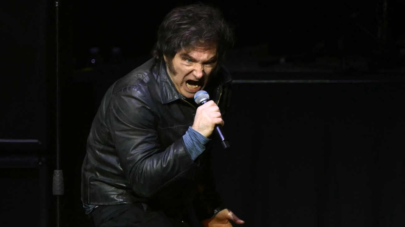 Milei presentó su libro con un show musical y un fuerte mensaje político Milei presentó su libro con un show musical y un fuerte mensaje político