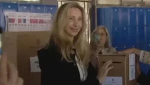 Karina Milei votó en Vicente López y pidió una jornada electoral tranquila