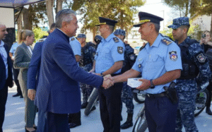Nueva era para la seguridad neuquina: cámaras y comunicación simultánea en la fuerza policial