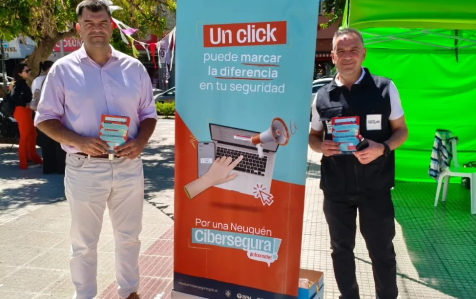 Neuquén refuerza su estrategia contra el grooming: más prevención, más territorio y un llamado urgente a las familias Neuquén refuerza su estrategia contra el grooming: más prevención, más territorio y un llamado urgente a las familias