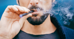 La Legislatura rionegrina actualiza la ley antitabaco e incorpora restricciones al vapeo