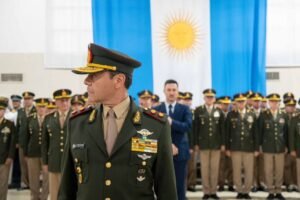 Carlos Presti, primer militar al frente del Ministerio de Defensa desde 1983