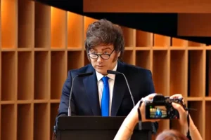 Milei promete una nueva ola de reformas y asegura que Argentina inicia un crecimiento “inédito”