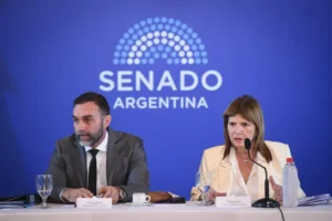 Patricia Bullrich respondió a la CGT con ironía tras la movilización contra la reforma laboral
