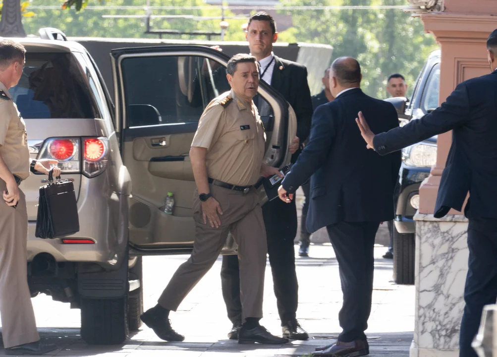 Presti presentará a Adorni una propuesta para crear una nueva obra social de las Fuerzas Armadas