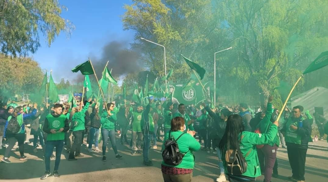 Paro nacional mañana en Río Negro: ATE reclama contratos, salarios y “no a los despidos” Paro nacional mañana en Río Negro: ATE reclama contratos, salarios y “no a los despidos”
