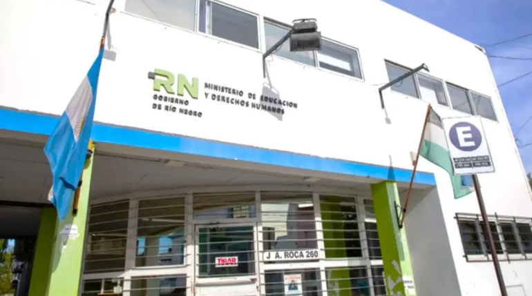 En medio del paro de UnTER, Educación activó un sistema digital para registrar asistencia