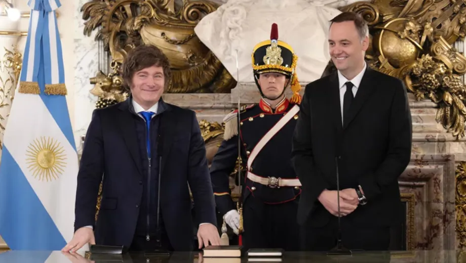 Javier Milei firmará un decreto para reestructurar la Jefatura de Gabinete Javier Milei firmará un decreto para reestructurar la Jefatura de Gabinete