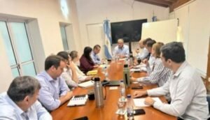 Figueroa reunió a su renovado gabinete y trazó la hoja de ruta para la segunda etapa de gestión
