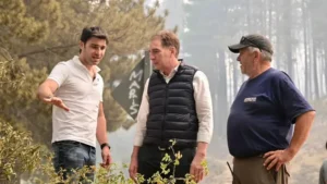 En medio del fuego: Santilli llegó a Chubut y sumó respaldo político para avanzar con la reforma laboral