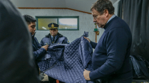 La Policía de Río Negro recibió nueva indumentaria para enfrentar el invierno en la cordillera