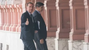 Diego Santilli respaldó a Milei y afirmó que Manuel Adorni estaba “anímicamente destruido”