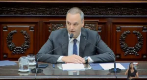 Manuel Adorni fijó el 15 de junio como plazo límite para presentar su declaración jurada