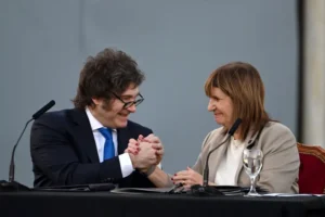 Tensión en La Libertad Avanza: Bullrich le ofreció a Milei su renuncia como jefa del bloque en el Senado