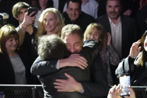 Santilli asume como jefe de Gabinete con el desafío de fortalecer el vínculo con gobernadores y aliados