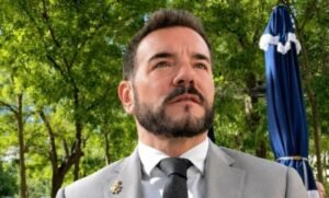 El Gobierno removió a un funcionario de la Embajada argentina en España tras un conflicto interno