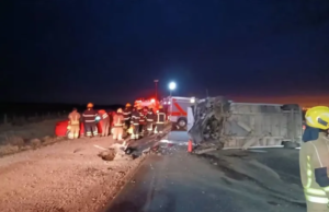 Tragedia en Córdoba: dos muertos tras el choque de un minibús que llevaba un equipo de fútbol infantil 