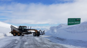 Complicaciones en los pasos a Chile: demoras por nieve y hielo en Neuquén y Río Negro