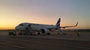 Conectividad: LATAM suspende sus vuelos entre Neuquén y Santiago de Chile a cuatro meses de su inauguración