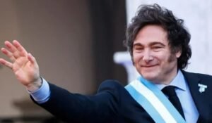 Javier Milei confirmó que no viajará a la final del Mundial y respaldó el gesto de la Selección por Malvinas