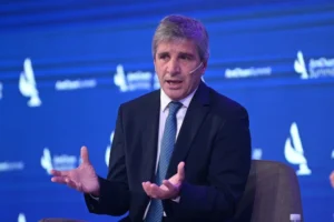 “Es la más importante de los últimos cien años”: Luis Caputo respaldó el proyecto de reforma del Banco Central