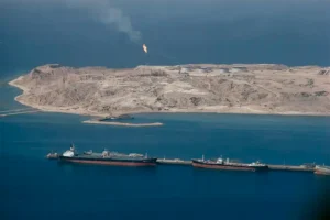Irán amenaza con atacar una base militar británica y agrava la tensión con el Reino Unido