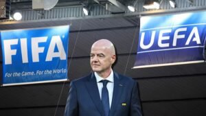 Guerra en el fútbol mundial: la UEFA amenaza con romper relaciones con la FIFA y bajarse de sus torneos