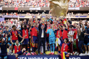La selección de España ya está en Madrid y celebrará el campeonato del mundo en Cibeles