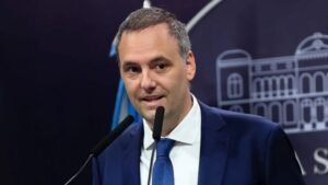 Manuel Adorni gastó 139 millones de pesos con tarjetas de crédito durante su gestión