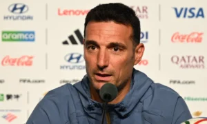 Scaloni pidió no mezclar Malvinas con el partido ante Inglaterra: “No meter más nafta al fuego”