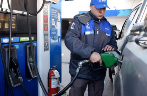 La suba de los combustibles podría sumar hasta 2,5 puntos a la inflación anual en Argentina
