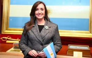 Victoria Villarruel calentó la previa de Argentina-Inglaterra: “Jugamos contra los piratas usurpadores”