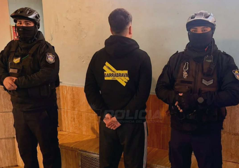 Intentó pagar más de  millón de hotel con transferencias falsas y terminó demorado en Neuquén