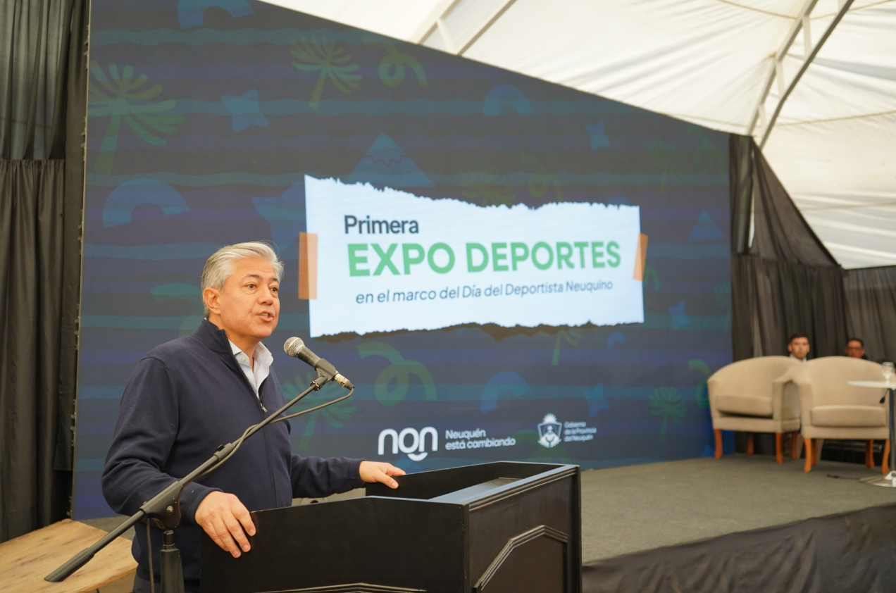 Figueroa anunció la licitación del primer natatorio olímpico de Neuquén Figueroa anunció la licitación del primer natatorio olímpico de Neuquén