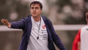 Fin de ciclo en Avellaneda: Independiente despidió a Gustavo Quinteros tras la goleada ante Atlético Tucumán