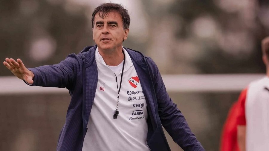 Fin de ciclo en Avellaneda: Independiente despidió a Gustavo Quinteros tras la goleada ante Atlético Tucumán
