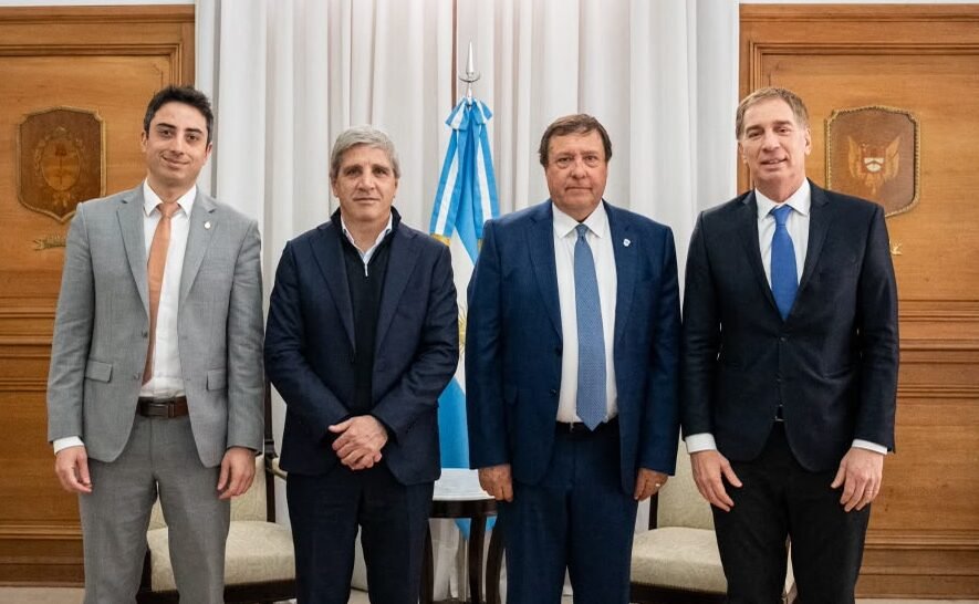 Fullone: “El desafío ahora es que el traspaso de las rutas 22 y 151 se traduzca en obras”